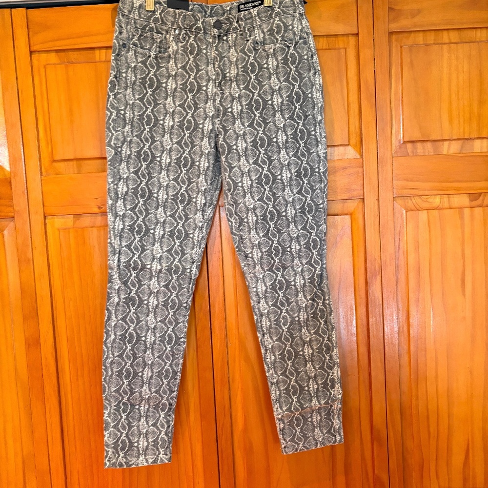 NWT Blank NYC The Reade Crop Skinny Snake Print Jeans Size 29 White, Gray/Black
